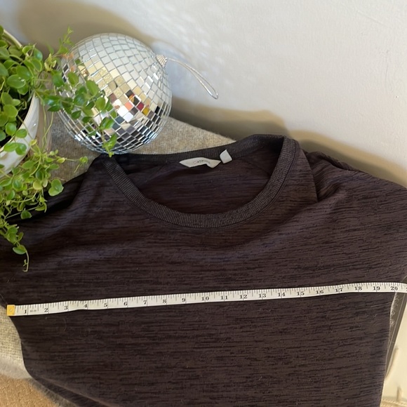Athleta Blissful Shark-Bite Sweatshirt in Shale Heather (charcoal gray) Sz M. - Picture 8 of 9